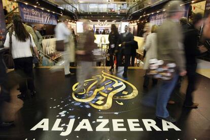Logotipo de la cadena Al Jazeera en el Mercado Internacional de Contenido Audiovisual.