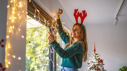 Añade a tu look un toque navideño y disfruta de la máxima comodidad, gracias a sus diseños suaves y flexibles. GETTY IMAGES.