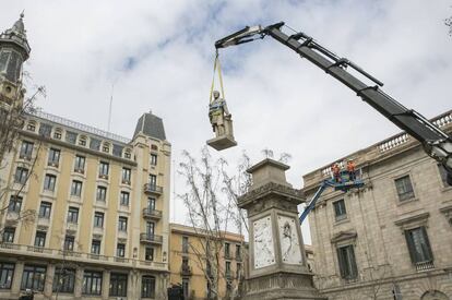 El Ayuntamiento de Barcelona ha  retirado la Estatua del Esclavista Antonio López. 