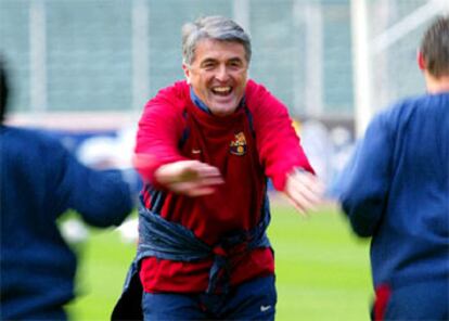 Radomir Antic, sonriente, durante el entrenamiento.