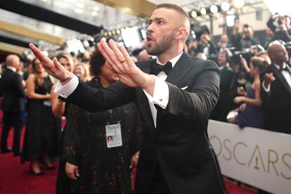 Justin Timberlake

The Hollywood Reporter asegura que el cantante ha sido el último en declinar el ofrecimiento de la Academia para reemplazar a Hart. Aunque en una mesa redonda en 2017 dejó caer que le gustaría hacerse cargo del trabajo, quien se atreviera con el espectáculo más visto del año (el intermedio de la Super Bowl) no ha querido enfrentarse en esta ocasión al trabajo más temido hoy en la meca del cine. Es hora de buscar un doble de acción.