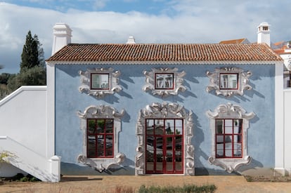 El hotel Vermelho, propiedad de Christian Louboutin, en Melides (Portugal).