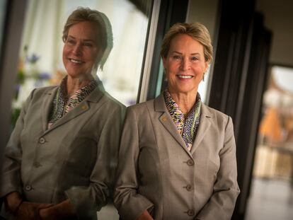 La ingeniera química Frances Arnold, fotografiada en la azotea de un hotel de Barcelona.