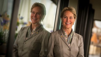 A engenheira química Frances Arnold, fotografada na cobertura de um hotel de Barcelona.