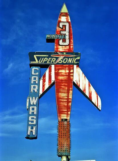 Lavado de coches supersónico en Billings, Montana, 1980