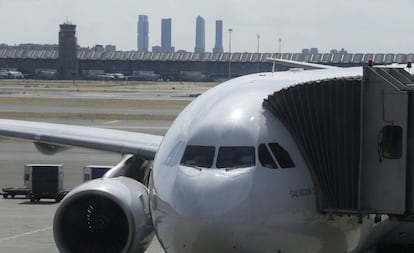 Avión A350 de Iberia en el aeropuerto madrileño de Barajas.