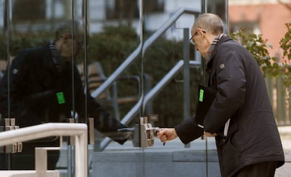 Imagen de archivo de 2017 del inspector del Banco de España Pedro González, a su llegada a la sede de la Audiencia Nacional por el caso Bankia.