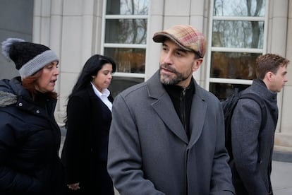 César de Castro, el abogado defensor de García Luna, a la entrada del juzgado.