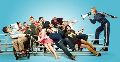 De izquierda a derecha: Kevin McHale, Naya Rivera, Mark Salling, Heather Morris, Dianna Agron, Chris Colfer, Matthew Morrison, Jenna Ushkowitz, Amber Riley, Cory Monteith, Lea Michele y Jane Lynch, actores de la serie 'Glee'.