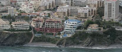 Vista a&eacute;rea de viviendas construidas en el municipio malague&ntilde;o de Benalm&aacute;dena (M&aacute;laga)