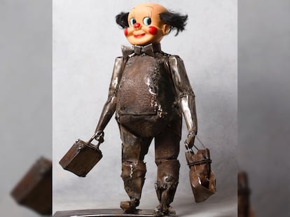 The clown Carambola, a sculpture made by Ketlung.