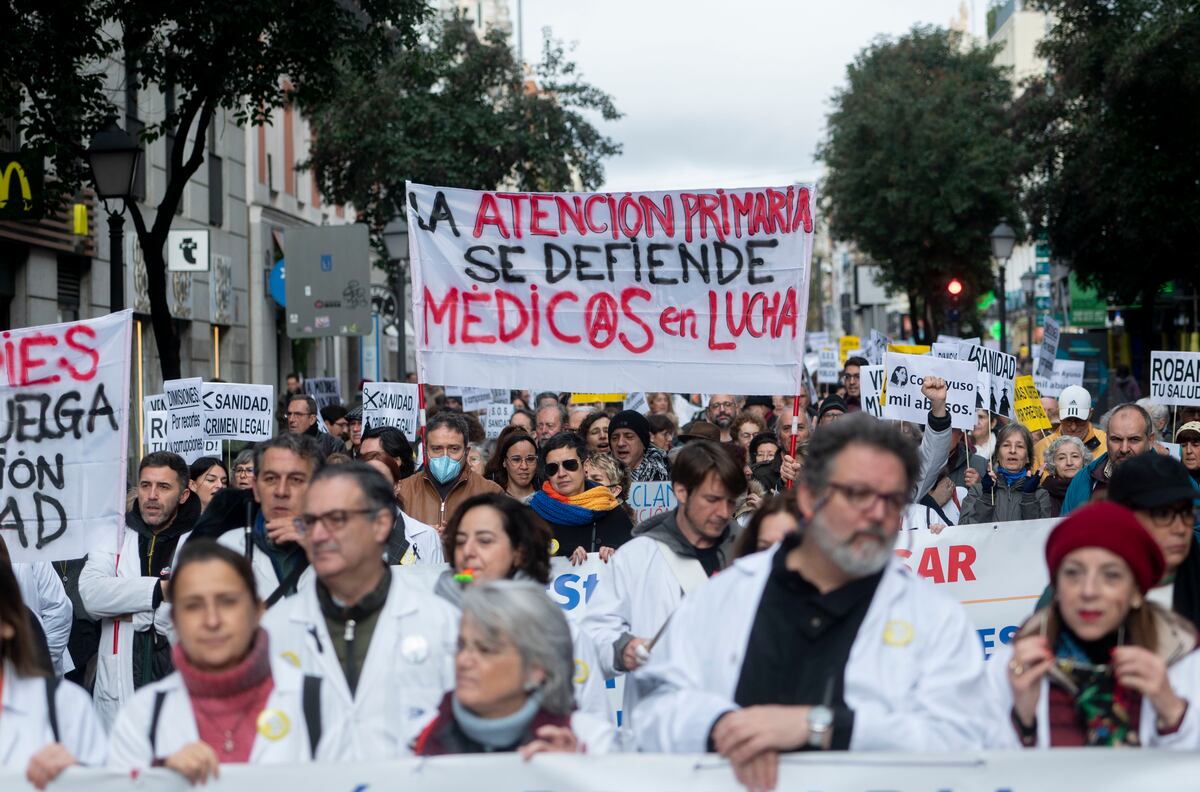 Los sanitarios de Madrid reclaman a Ayuso una indemnización sin ...