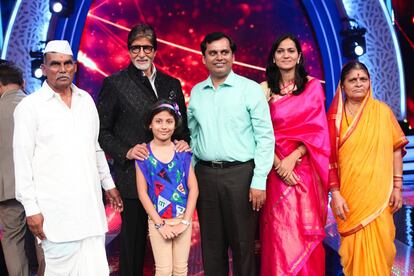 La iniciativa de Rakh ha atraído a los medios de comunicación y celebridades como el actor de Bollywood Amitabh Bachchan, quien ha patrocinado parte de la iniciativa. 