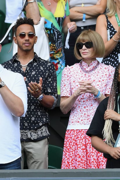 Con sus estilismos, Anna Wintour ha puesto el toque de color a la tribuna de famosos del torneo.