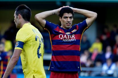Luis Suárez lamenta una ocasió.