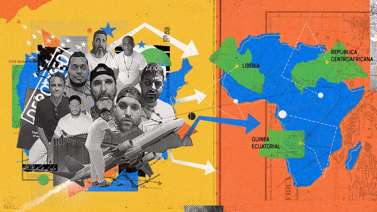 Retenidos en hoteles, indocumentados o un año presos tras ser deportados a África: “Esto se llama tráfico humano”
