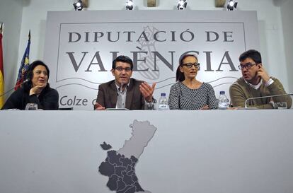 El presidente de la Diputación de Valencia, Jorge Rodríguez, segundo por la izquierda.