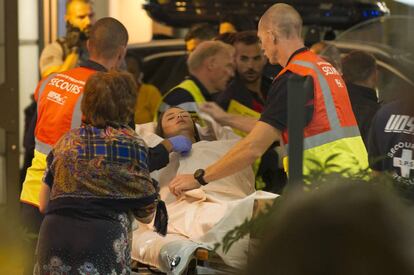 Ferits evacuats després de l'atemptat a Niça, França.