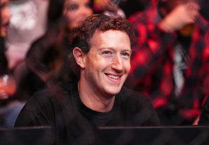 Mark Zuckerberg cumple los 40 tratando de deshacerse de todas sus ...