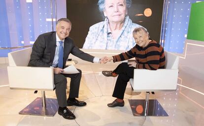 Jenaro Castro y la actriz María Galiana en Plano general, emitido en La 2