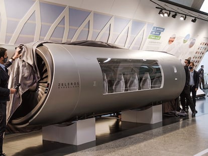 Full scale model of the 'hyperloop' of the Zeleros brand.