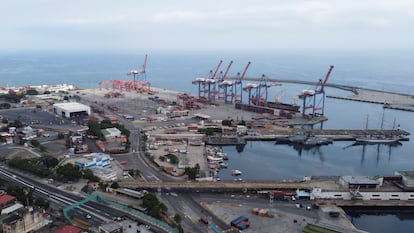 The port of the state-owned Bolivariana de Puertos company in La Guaira, on April 17.
