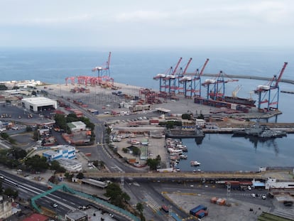 The port of the state-owned Bolivariana de Puertos company in La Guaira, on April 17.