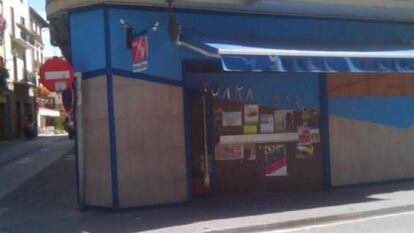 Around 50 people attacked the off-duty officers outside this bar in Alsasua, Navarre.