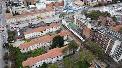 Vista aérea del hospital San Juan De Dios, en el centro de Bogotá.