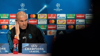 Zinedine Zidane en rueda de prensa la víspera del enfrentamiento al Bayern Múnich.