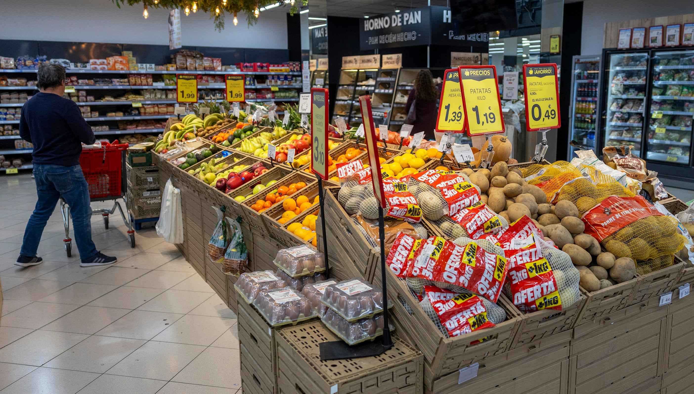 Supermercado El Jamón, en la localidad sevillana de Tomares, el 20 de febrero