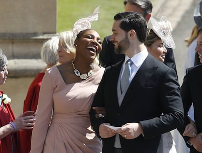 A tenista Serena Williams, grande amiga de Meghan Markle, e seu marido Alexis Ohanian chegam ao castelo de Windsor.