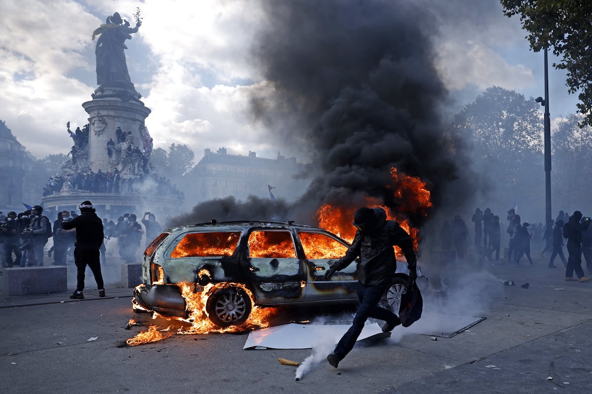 La rabia de los estudiantes y la violencia policial incendian Francia
