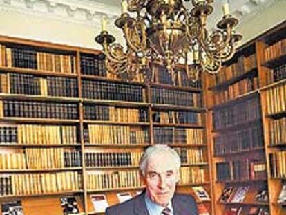 Sir Adrian Cadbury, autor del código Cadbury