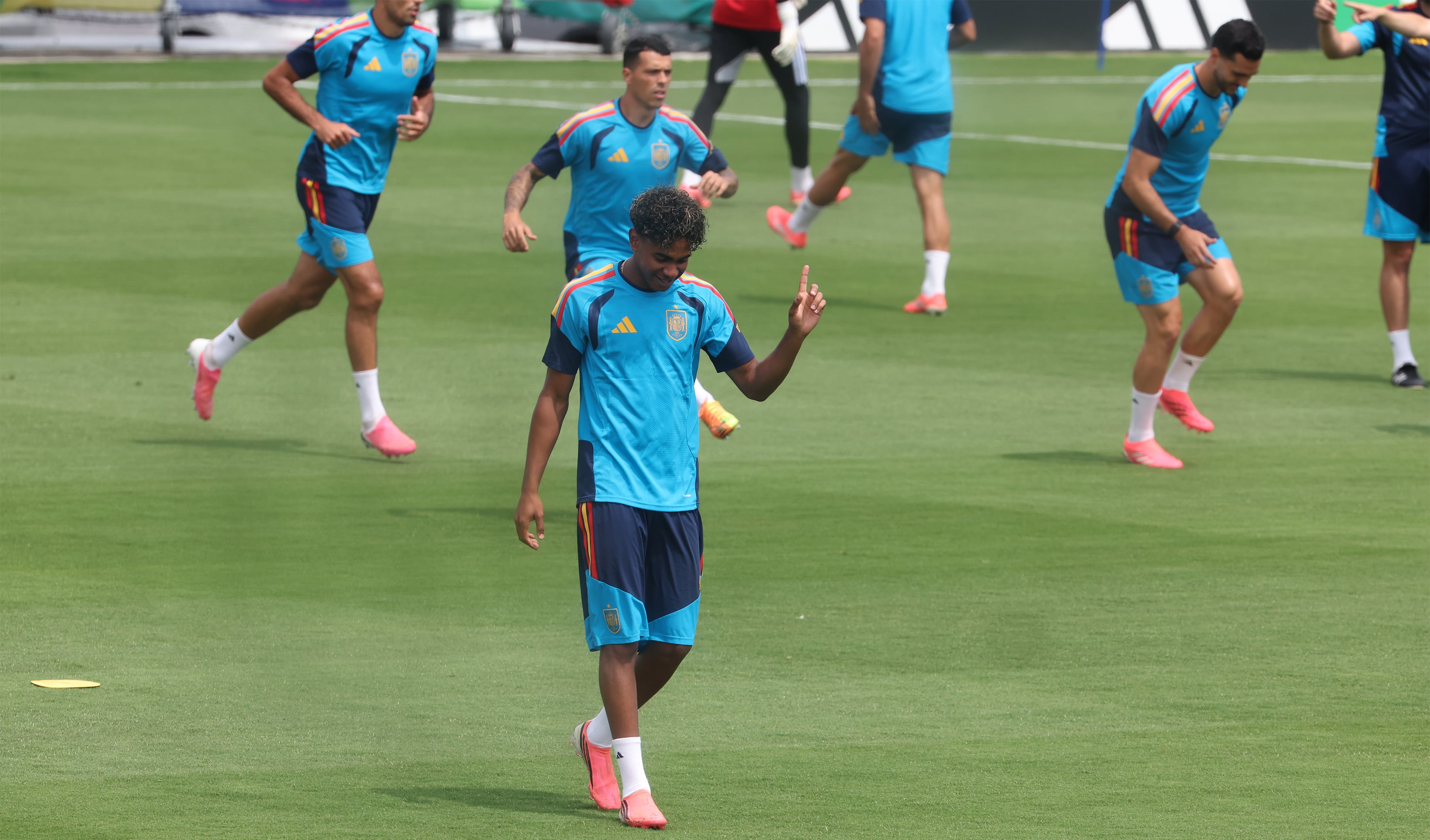 Lamine Yamal, este jueves durante un entrenamiento de la selección. 