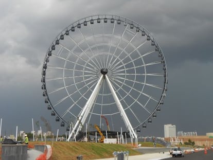 La noria de Puebla mide 80 metros de di&aacute;metro.