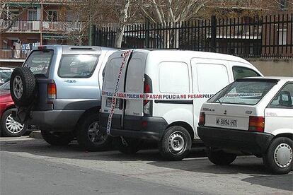 La furgoneta Renault Kangoo, el 11-M, junto a la estación de Alcalá de Henares (Madrid).