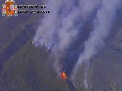 Imagen tomada el 16 de julio de 2005 por el avión de coordinación y observación del Ministerio de Medio Ambiente en Riba de Saelices (Guadalajara).