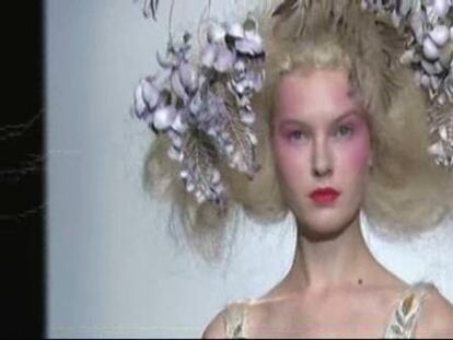 Cibeles nos viste de los pies a la cabeza