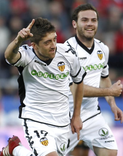 Pablo Hernández celebra su primer gol