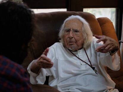 Ernesto Cardenal, en su casa de Managua en junio de 2019.