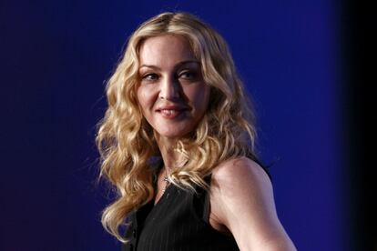 Madonna ha compartido en su cuenta de Instagram una cicatriz en la cadera y el uso de ventosas.