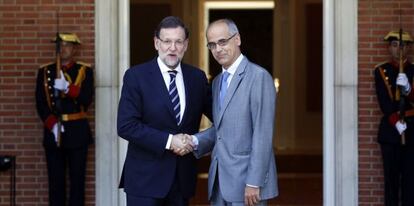 Rajoy en el Palacio de la Moncloa con el mandatario andorrano Antoni Mart&iacute;.
 