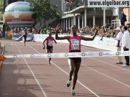 La corredora et&iacute;ope Hiwot Ayallew se proclama vencedora en la prueba de femenino absolutode Elgoibar.