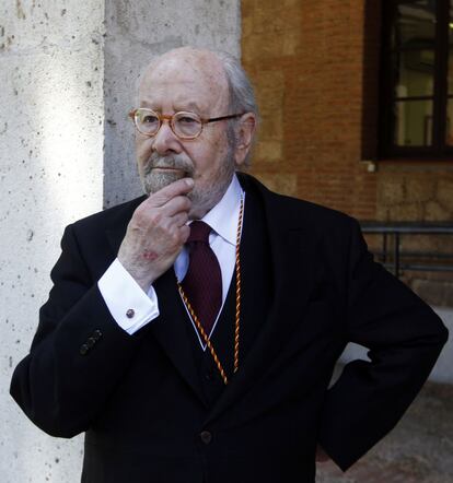 José Manuel Caballero Bonald, tras recibir el Premio Cervantes 2012.