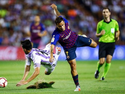 Moyano y Coutinho, en la disputa por un balón en el partido del sábado. 