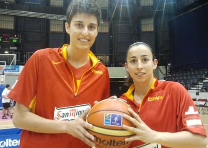 Alba Torrens y Silvia Domínguez, en Francia