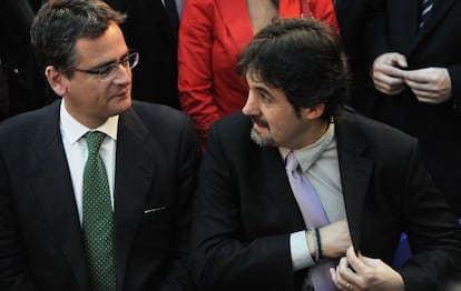 Antonio Basagoiti, l&iacute;der del PP vasco, y Pello Urizar, l&iacute;der de Eusko Alkartasuna, en la recepci&oacute;n con motivo del D&iacute;a de Euskadi.