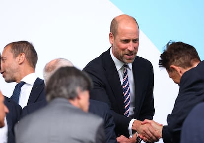 El príncipe Guillermo de Inglatera ha sido quien ha ejercido de representante de la Corona británica en esta jornada para apoyar a su selección. También lo ha hecho como patrón de la Federación Inglesa de Fútbol. "¡Brillante actuación! A un partido de la gloria", escribió el primero en la línea de sucesión al trono británico en su cuenta de X el pasado martes tras clasificarse a la final.