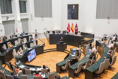 El alcalde de Madrid, José Luis Martínez-Almeida, interviene en un pleno dedicado a un Debate del estado de la Ciudad en el Ayuntamiento.